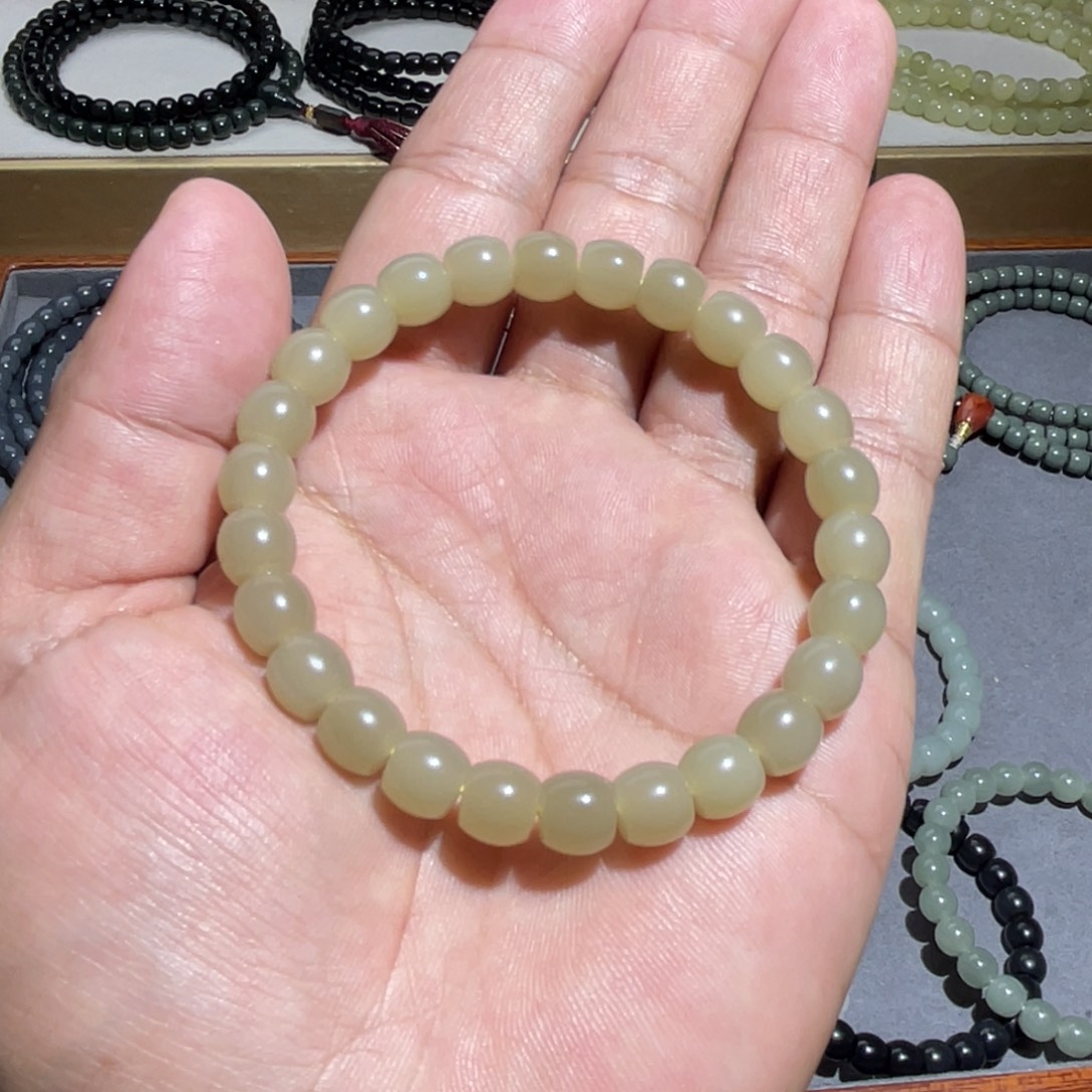 和田玉未镶嵌手链