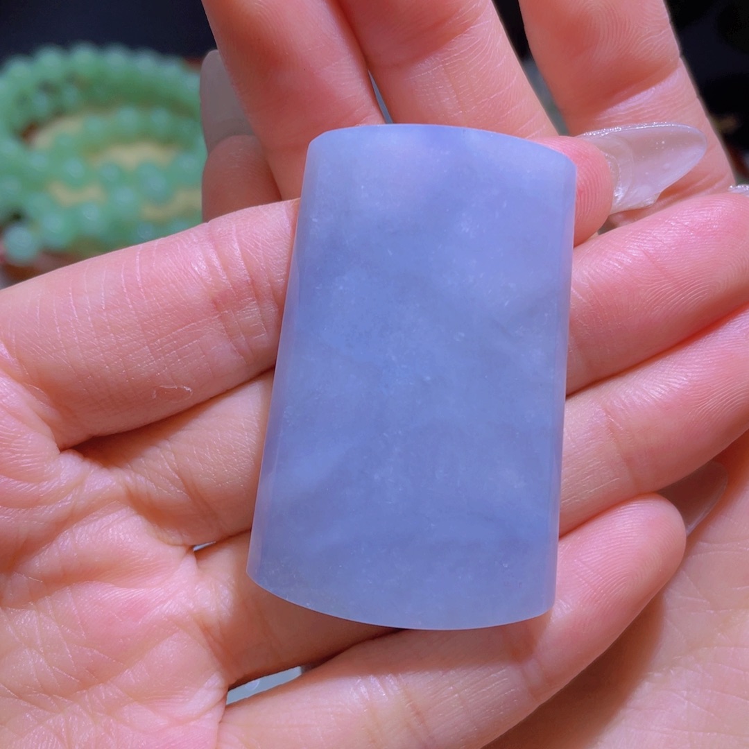 翡翠颈饰未镶嵌无事牌