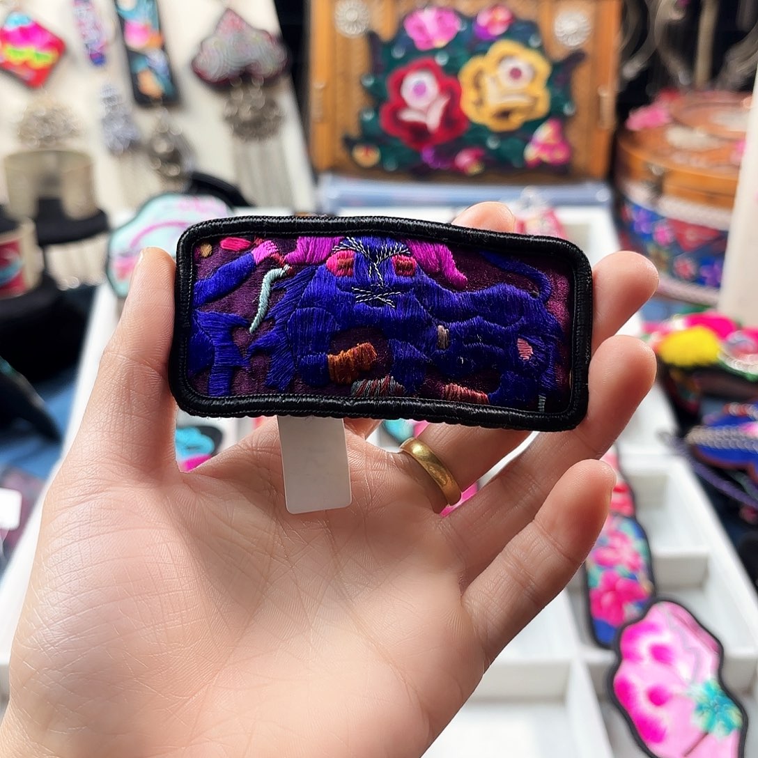 刺绣娥**弯手工刺绣工艺