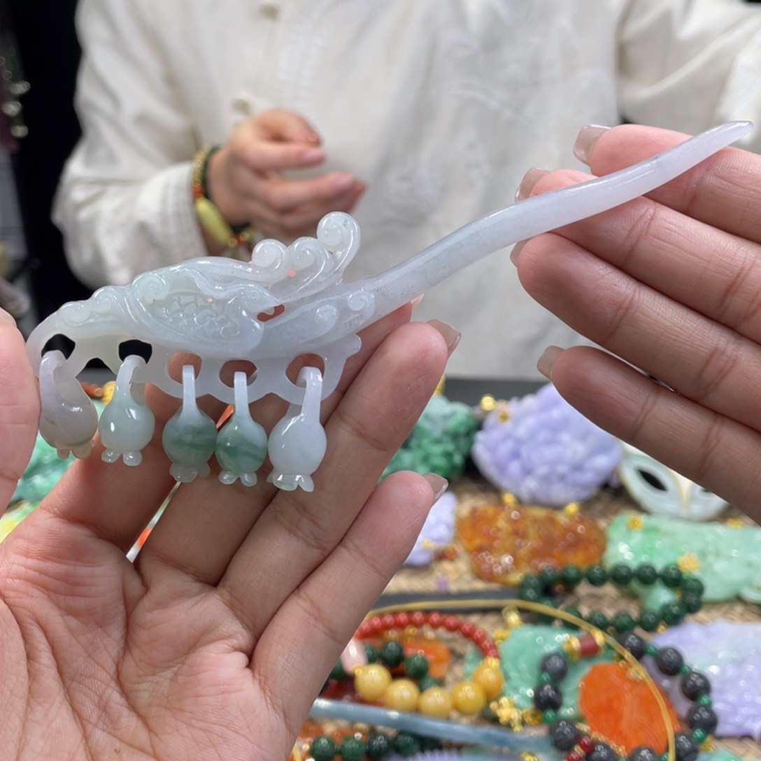 翡翠颈饰未镶嵌代编织