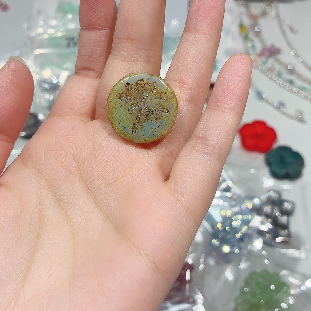 捷克琉璃蜻蜓圆牌