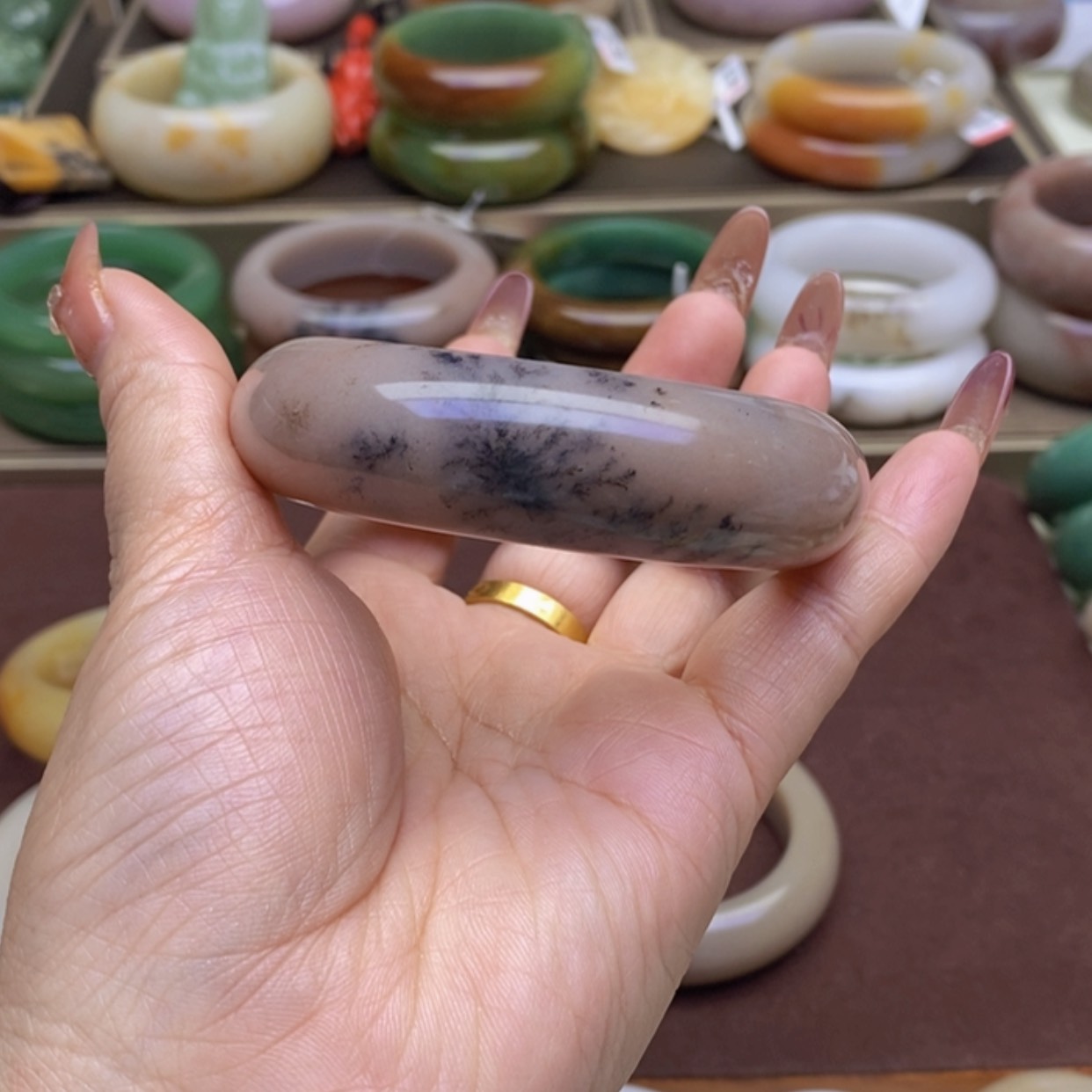 【闪购商品】石英质玉手镯未镶嵌浅****7