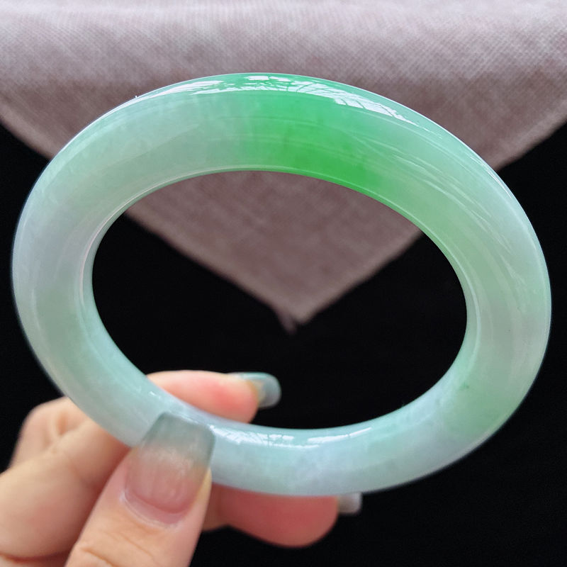 60圈口25402冰糯种水润飘绿春菜胖圆条翡翠手镯玉手环天然A货 a17