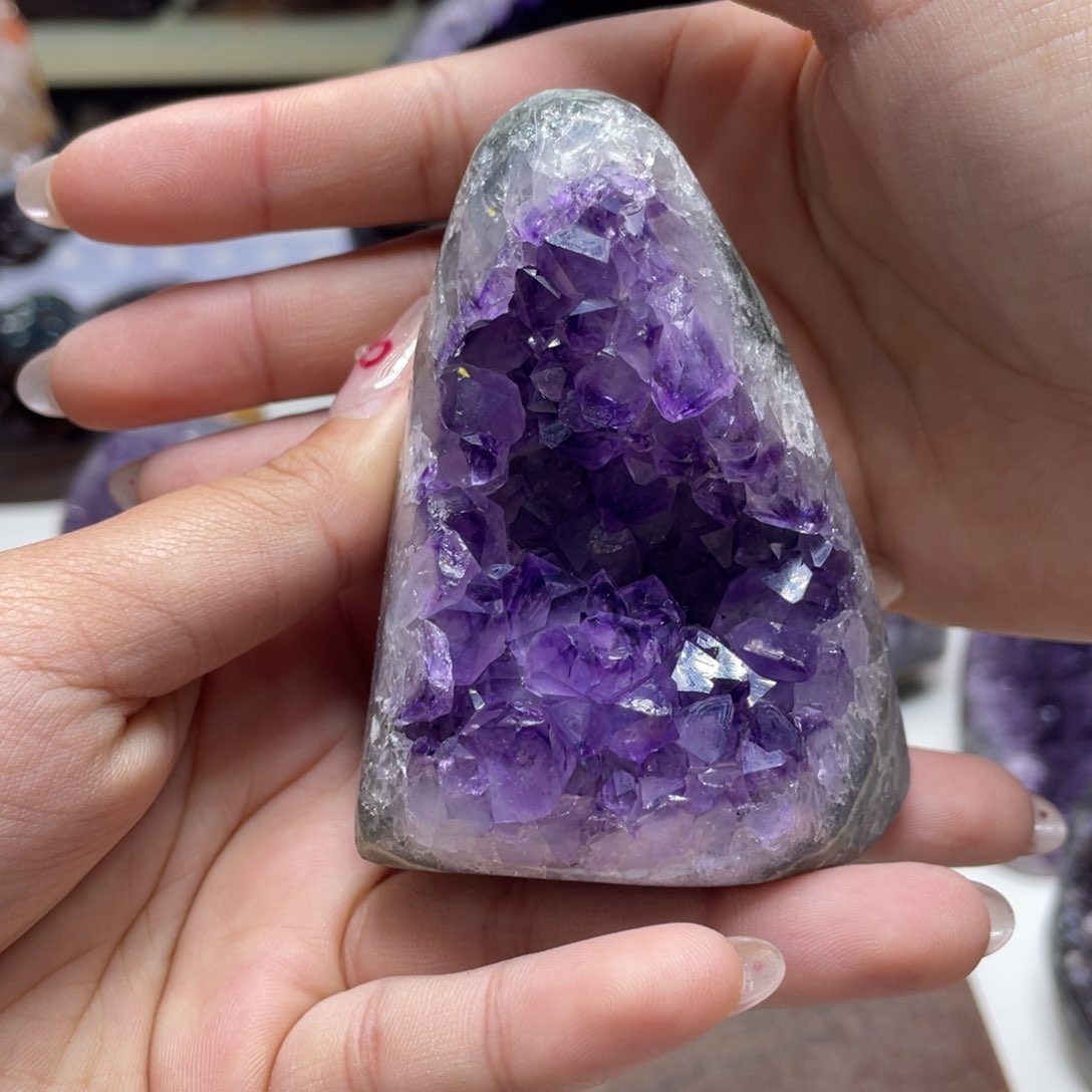 紫晶大型摆件（非配饰）未镶嵌