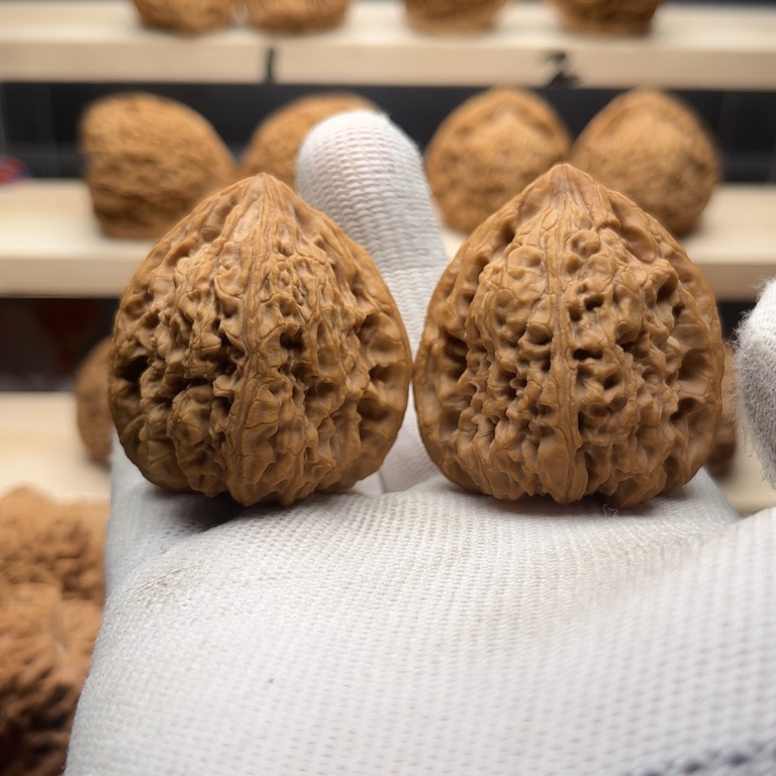 桃核吊坠ㅤ****ㅤ40高三角南将石，