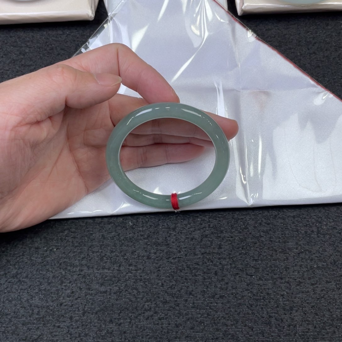 翡翠手镯未镶嵌50.8圆条
