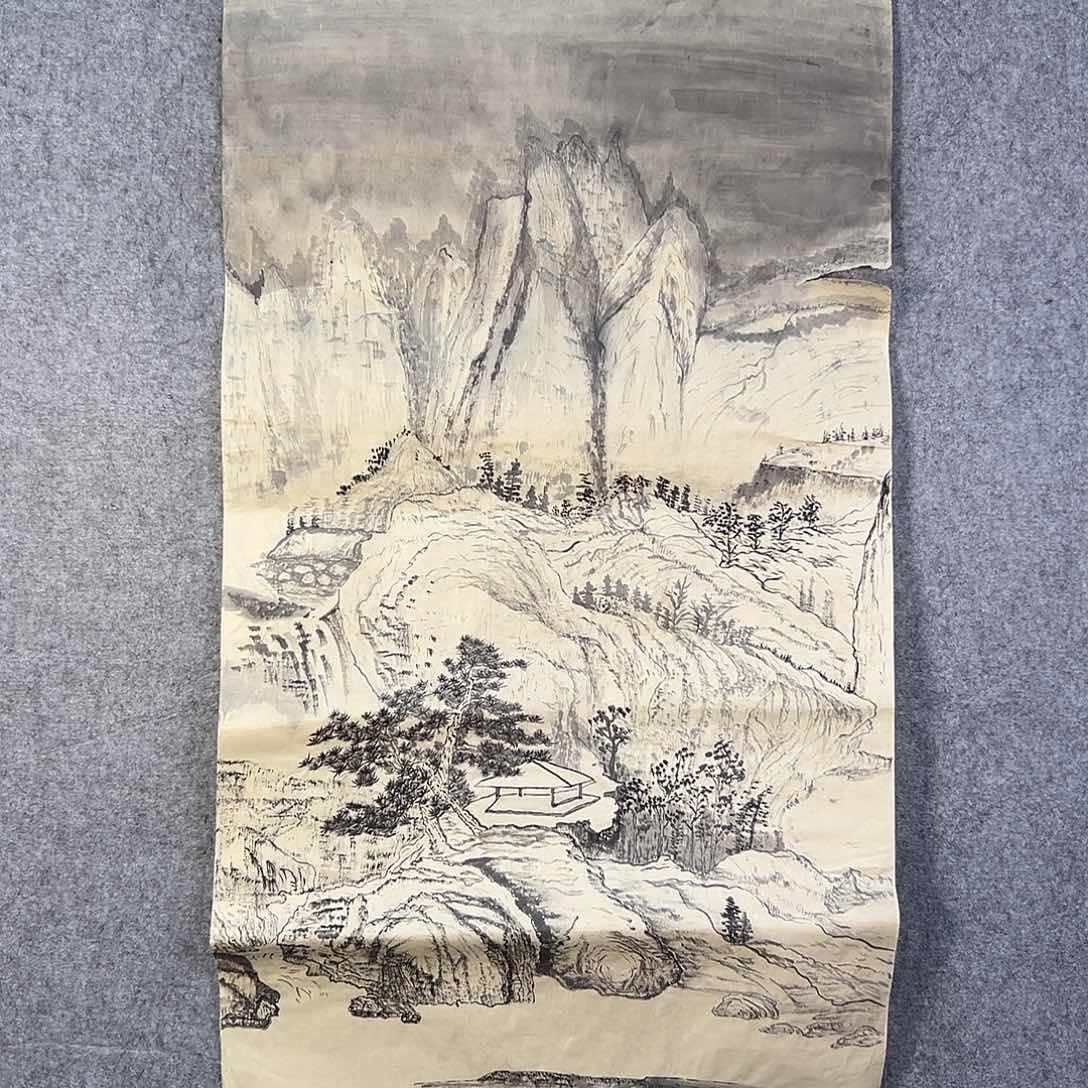 国画799 花鸟在树丛的顶端发出一