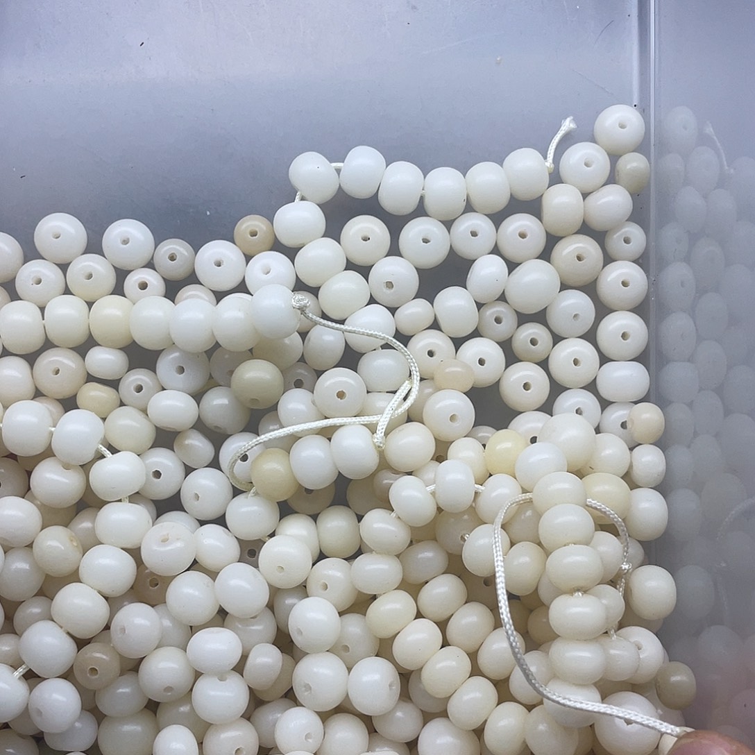 墨***者白玉菩提吊坠大小混白玉苹果340颗