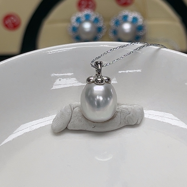 颈饰银S925镶嵌海水珍珠澳白 10–11mm 289号