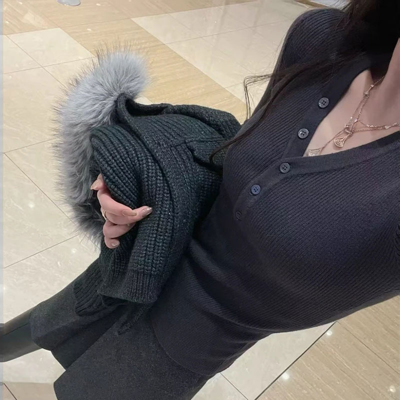 香朵儿【锁骨沦陷】时尚法式v领气质针织修身显瘦打底上衣女