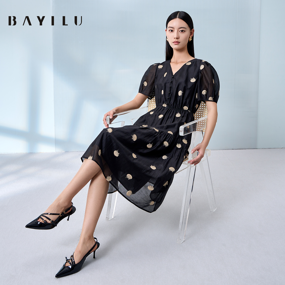 【云云】芭依璐夏季连衣裙女波点v领收腰长裙90L7738