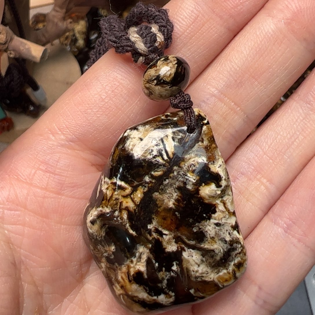 琥珀手链未镶嵌马*抚顺原石