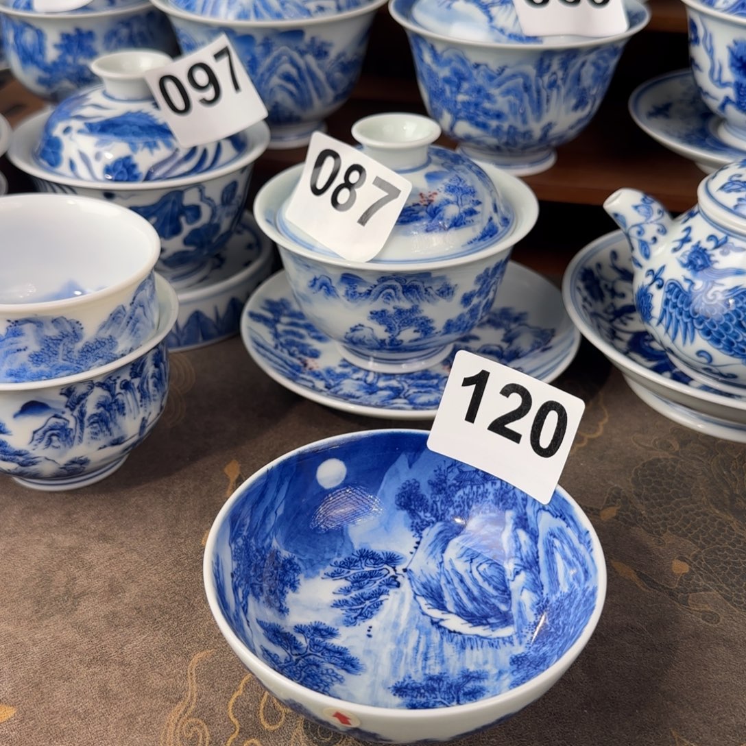 微瑕景德镇手绘夜景普洱杯