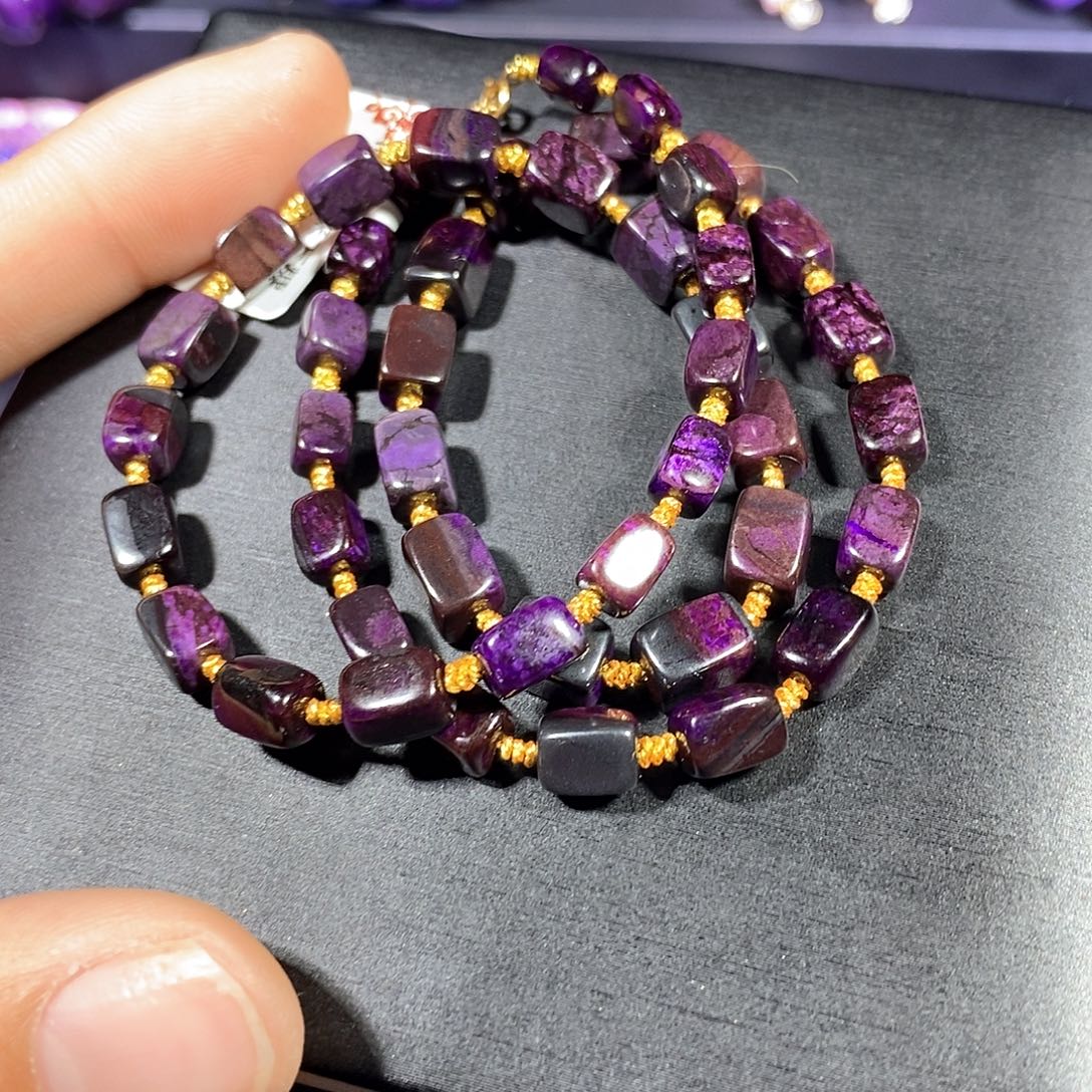 苏纪石（舒俱来）未镶嵌南非舒俱来老油紫方糖项链