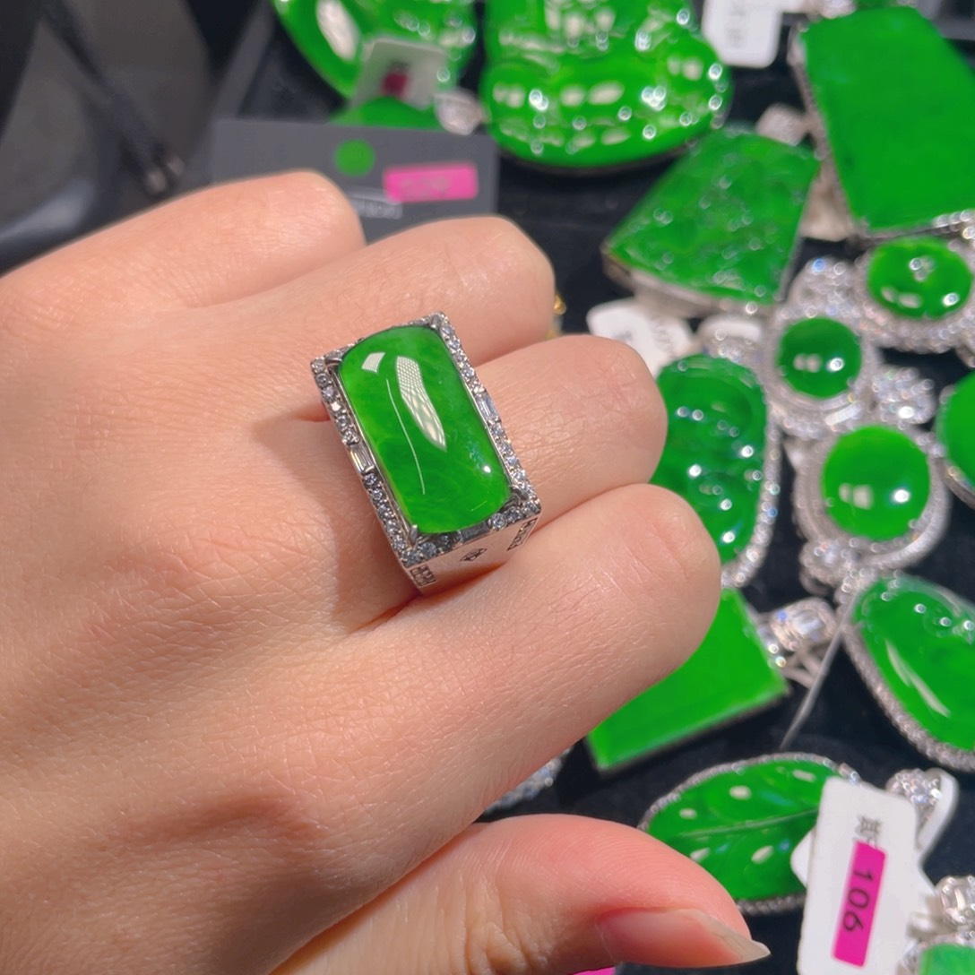 翡翠颈饰未镶嵌保a保真天然翡翠