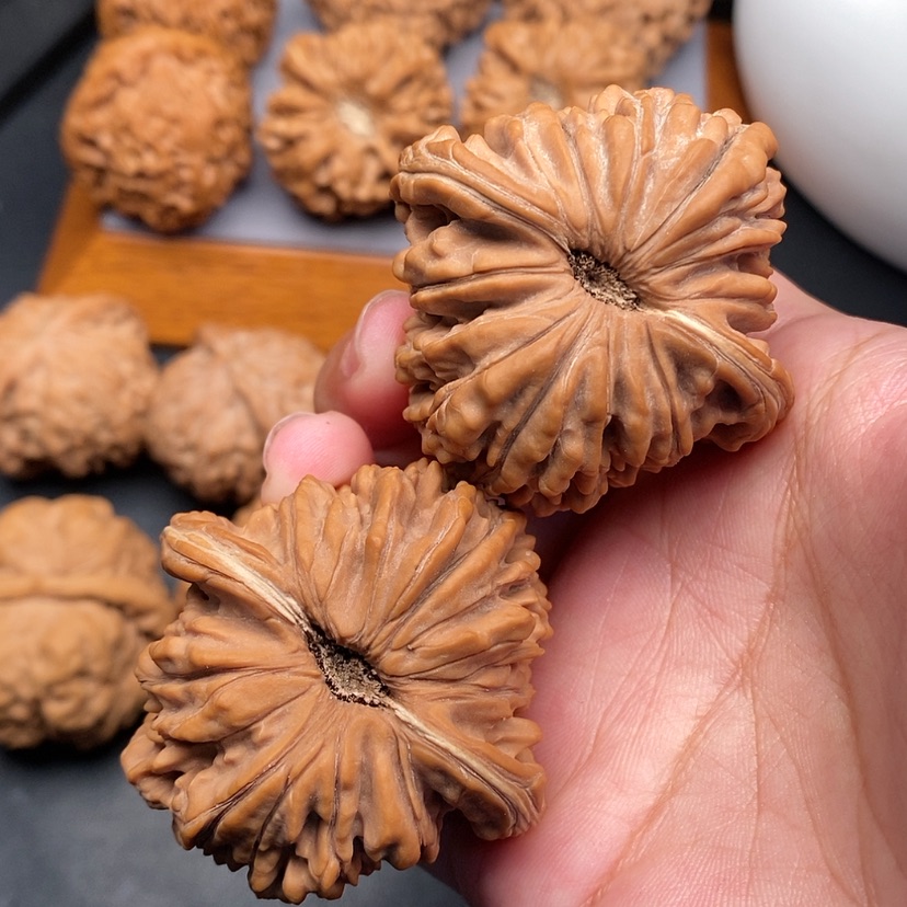 【闪购商品】文玩核桃把件平谷楼全品47