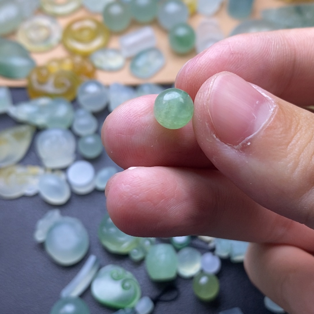 定制翡翠未镶嵌珠子