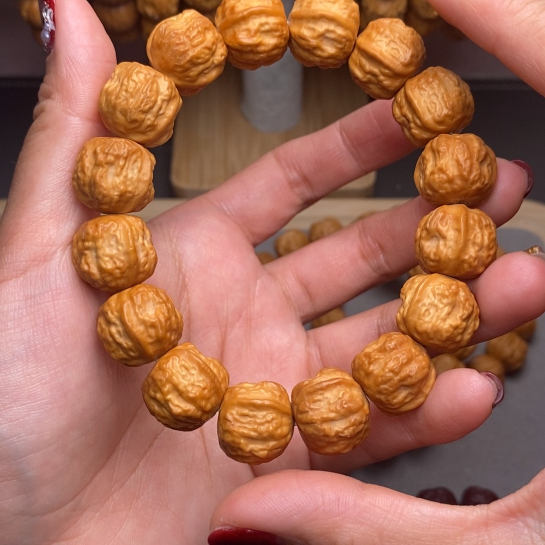 猴头核桃手串金蟾蛤蟆头