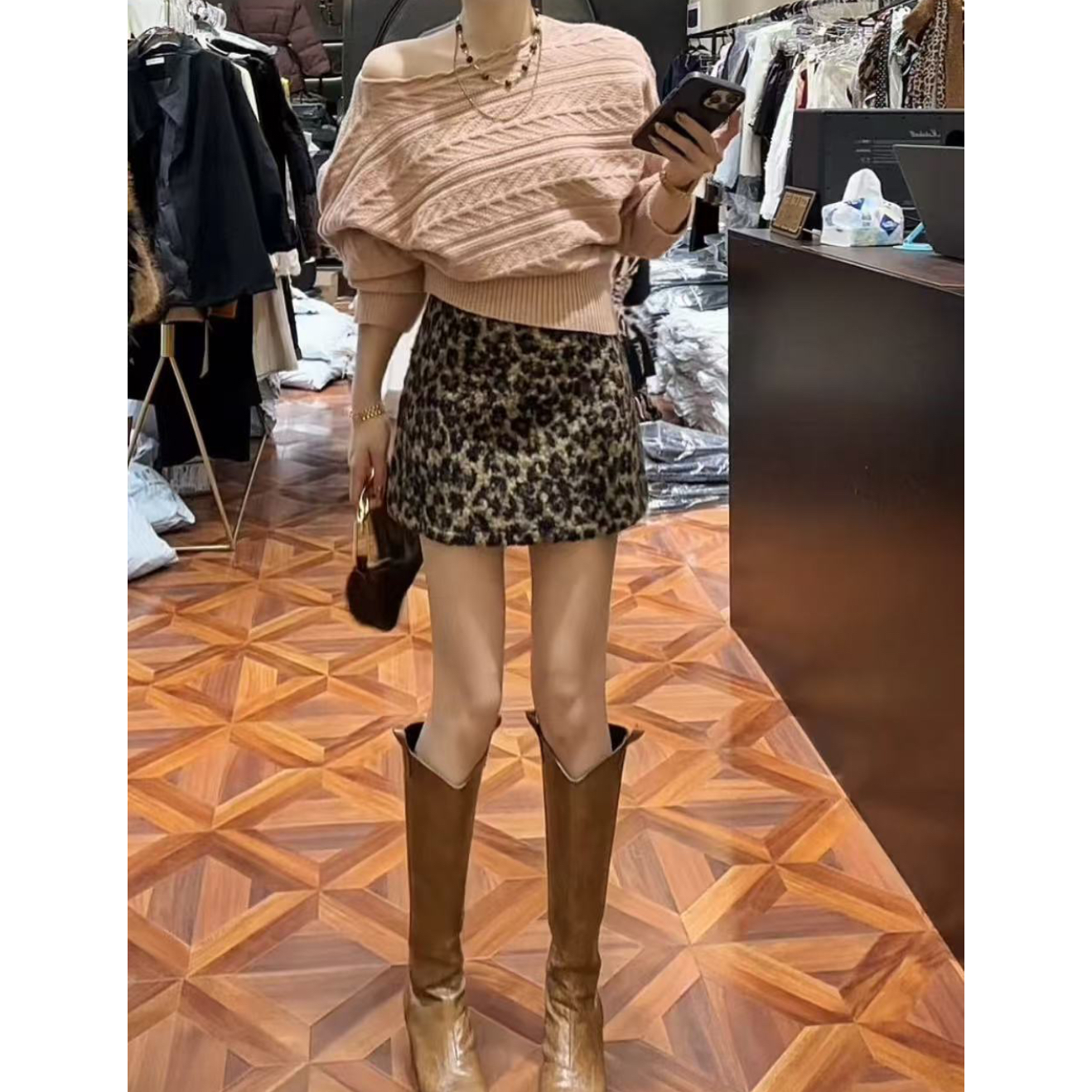 【 Wan wan】豹纹羔毛A字高腰短裙