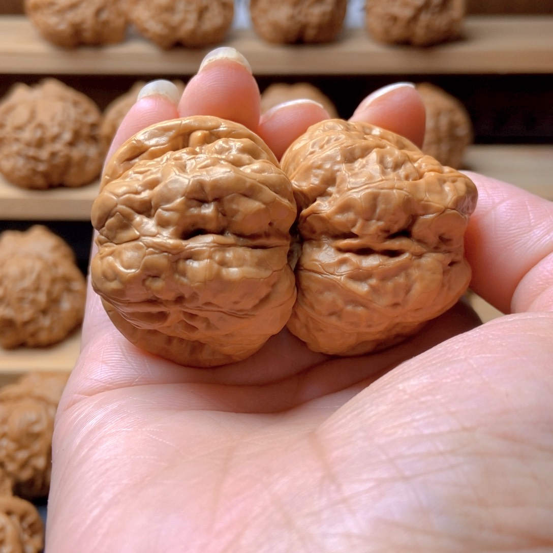 文玩核桃吊坠蛤蟆头