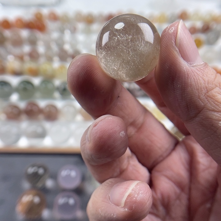 水晶手串未镶嵌小****士