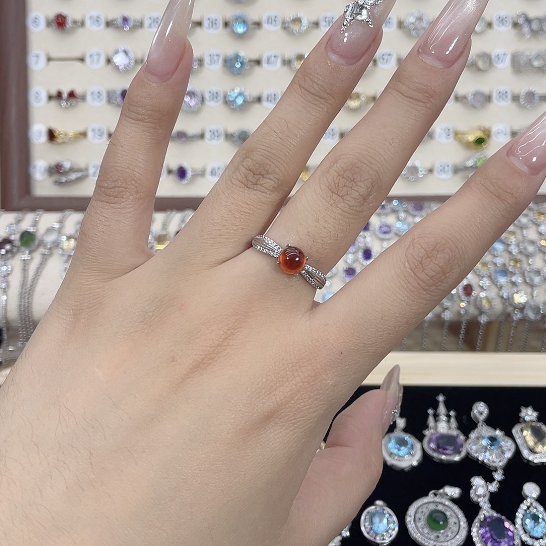 银S925镶嵌石榴石戒指