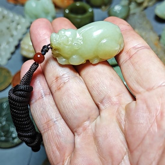 颈饰未镶嵌和田玉双*