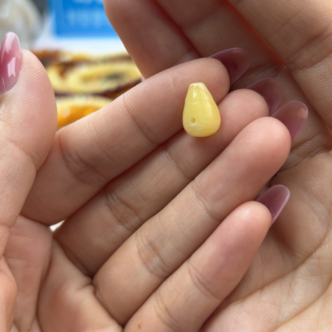 琥珀珠宝奇石未镶嵌A**生