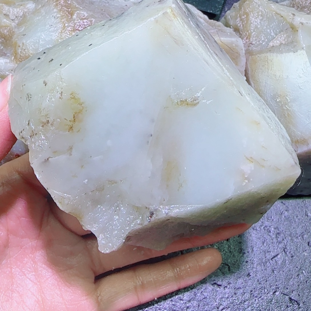 和田玉未镶嵌珠宝半成品