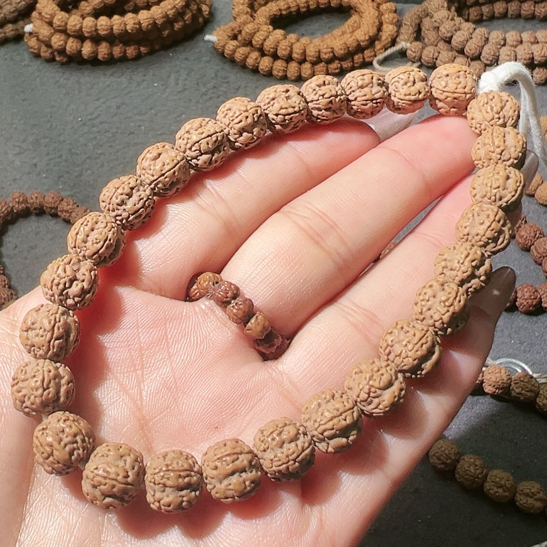 金刚菩提吊坠梅花手串