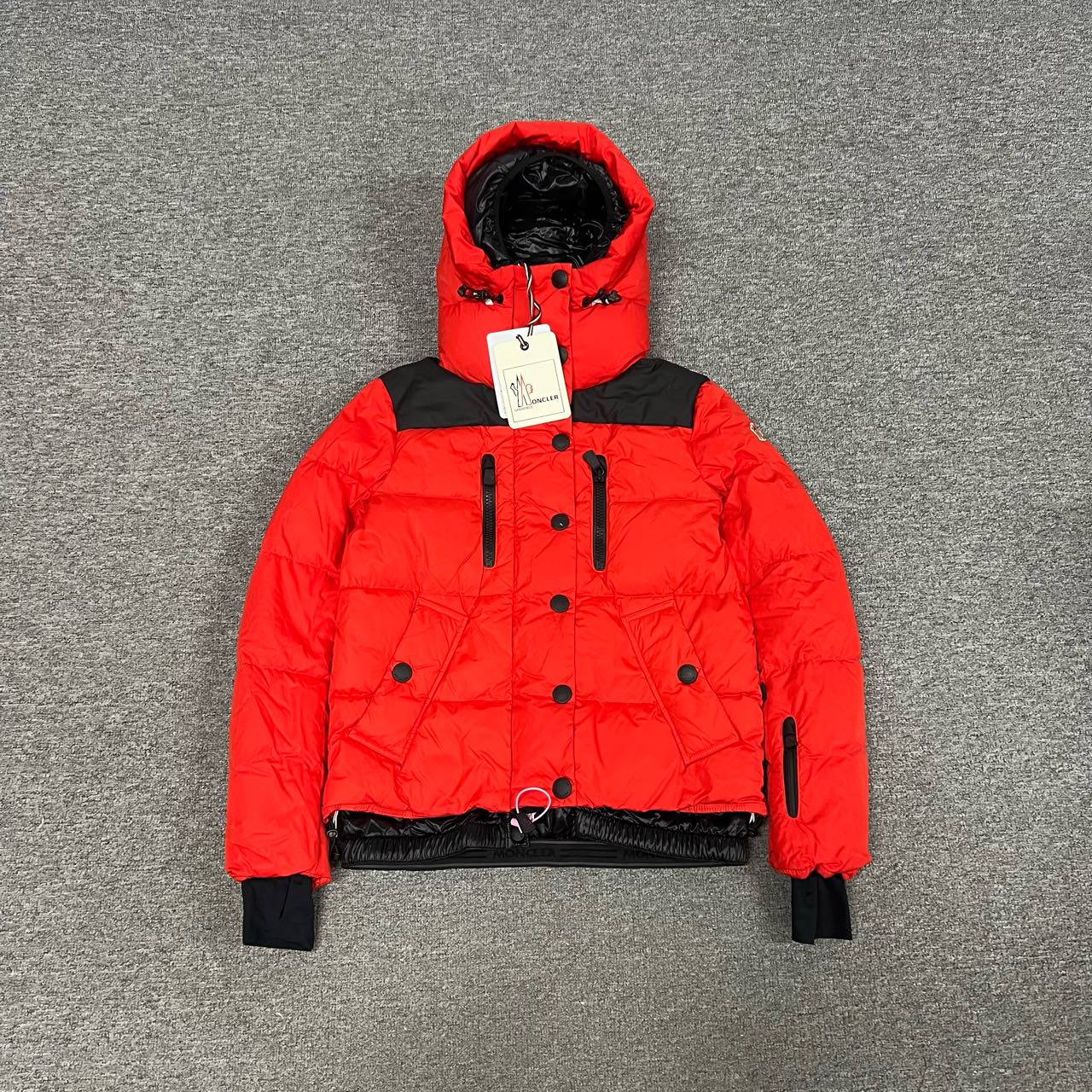 未使用 AMIPARIS 蒙口 红色滑雪服 1码