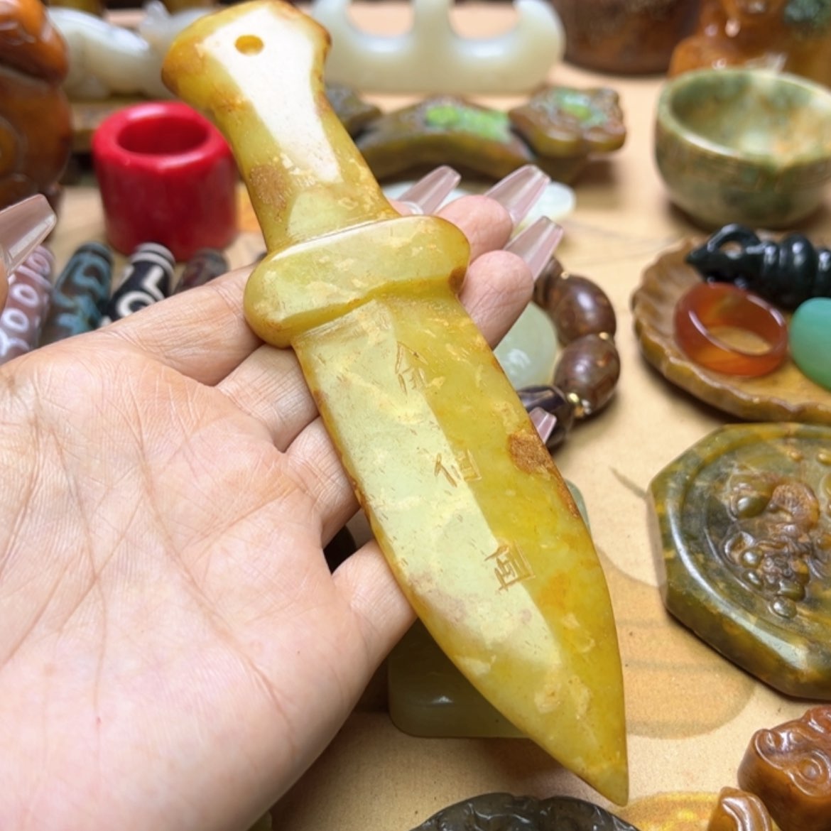 【闪购商品】蛇纹石玉颈饰未镶嵌