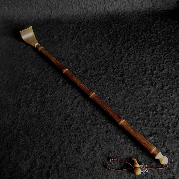 紫竹带竹节牛角痒痒挠紫竹不求人白牛角老头乐后背抓痒工具手把件