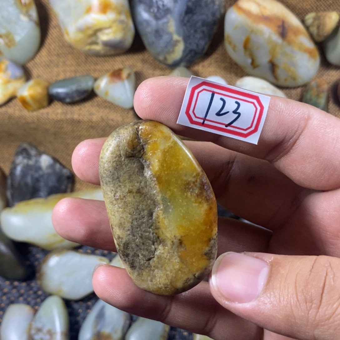 和田玉（糖玉）未镶嵌挂件