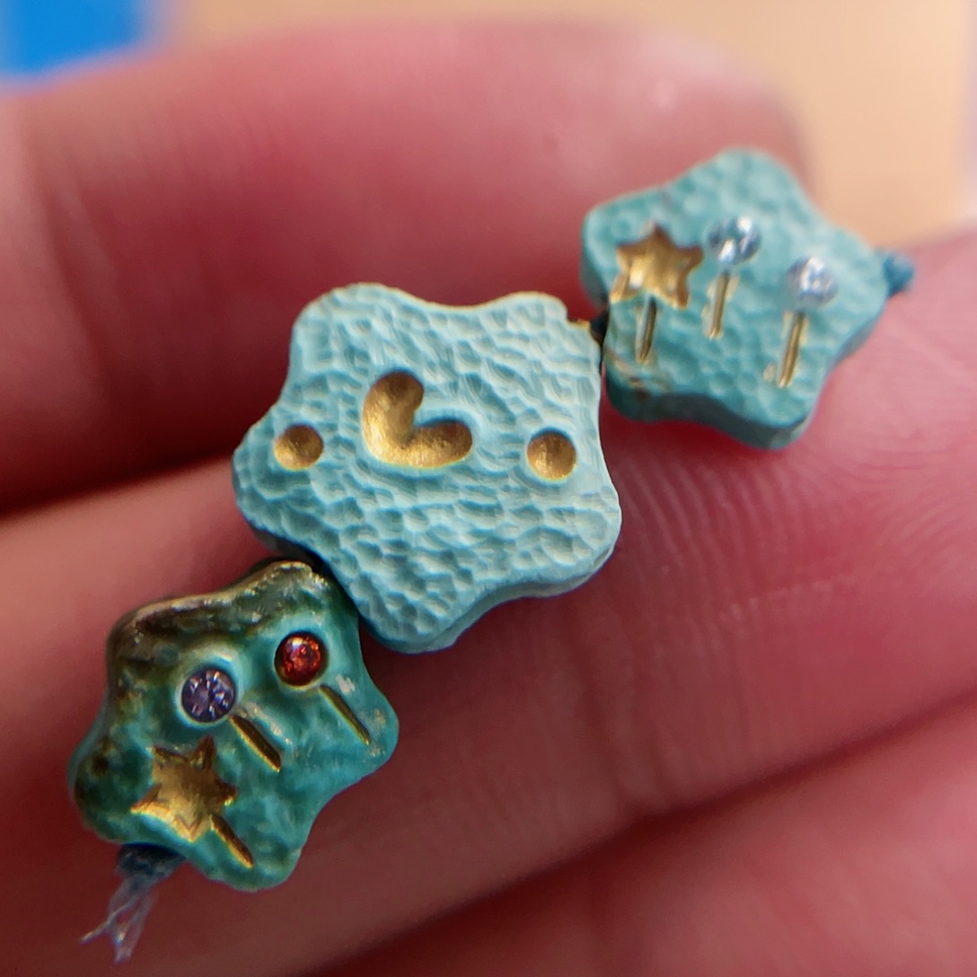 绿松石配饰未镶嵌