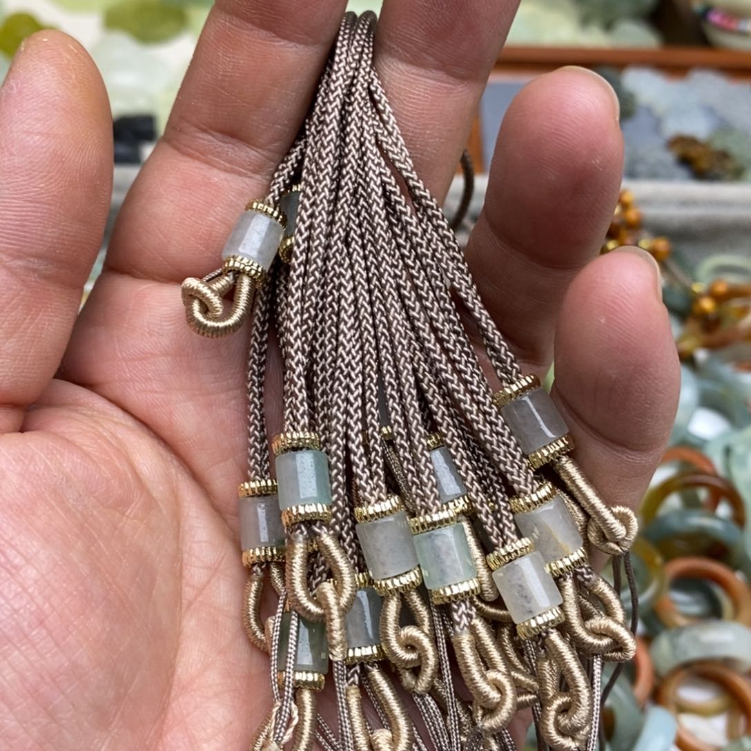 岫玉纯天然岫玉假一赔十未镶嵌