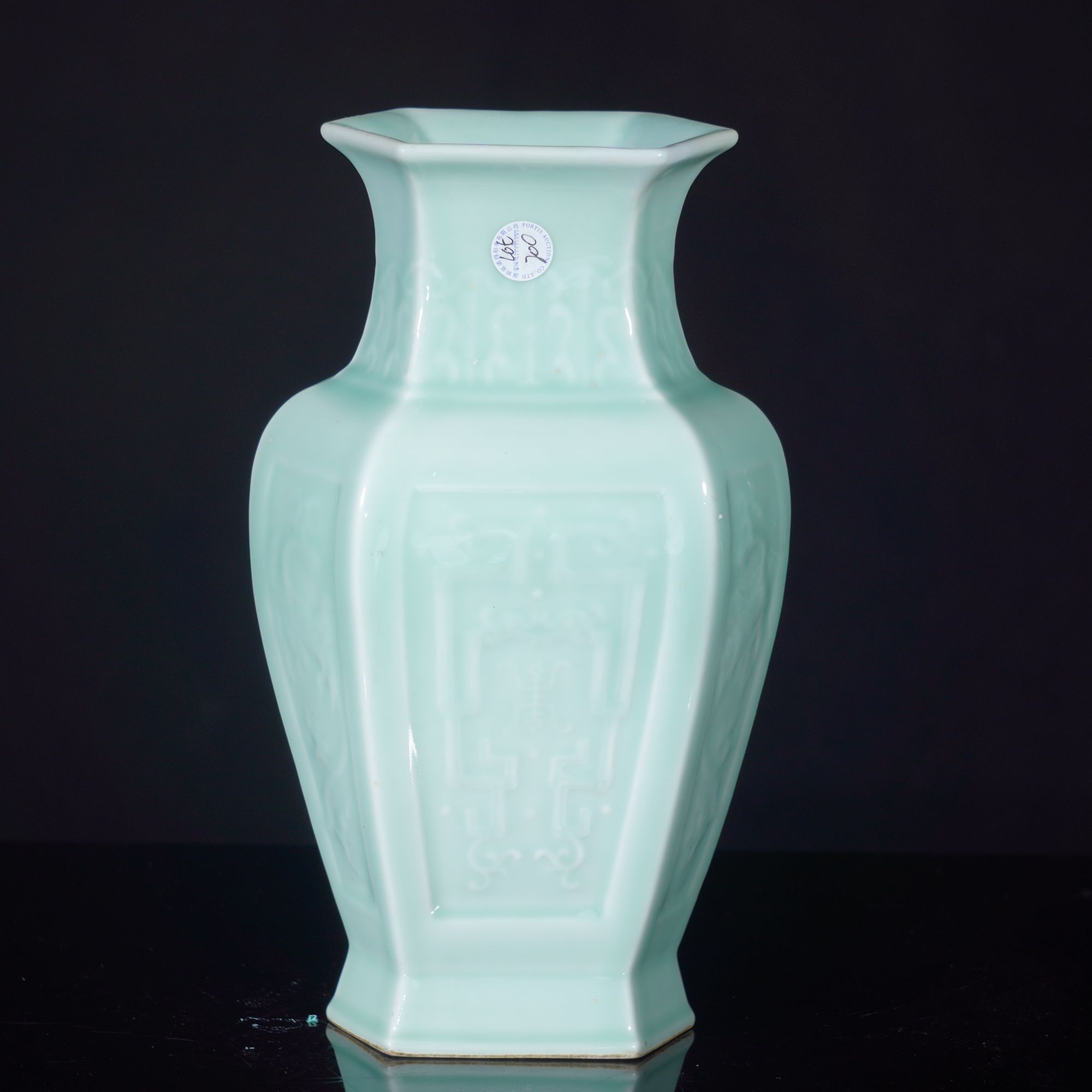 【晶晶推荐】-民国粉青釉六棱浅浮雕寿字纹花瓶LZ-51