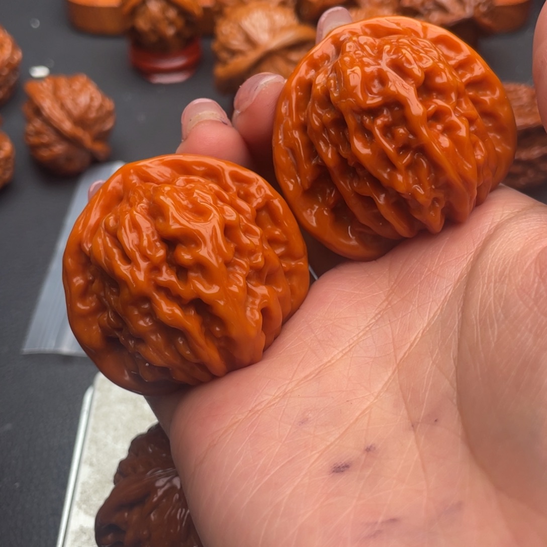 撑***肌文玩核桃把件四座楼