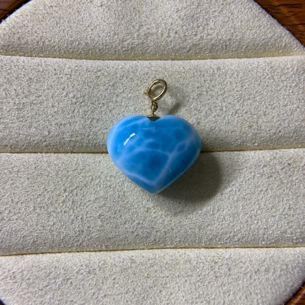 天然海纹石爱心18k金镶嵌吊坠简约百搭时尚收藏款