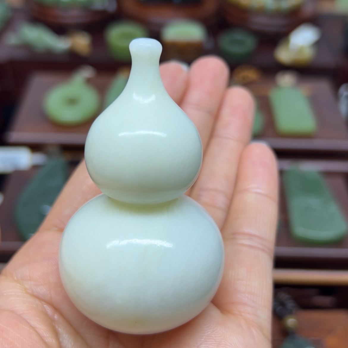 【闪购商品】蛇纹石玉手把件未镶嵌葫芦