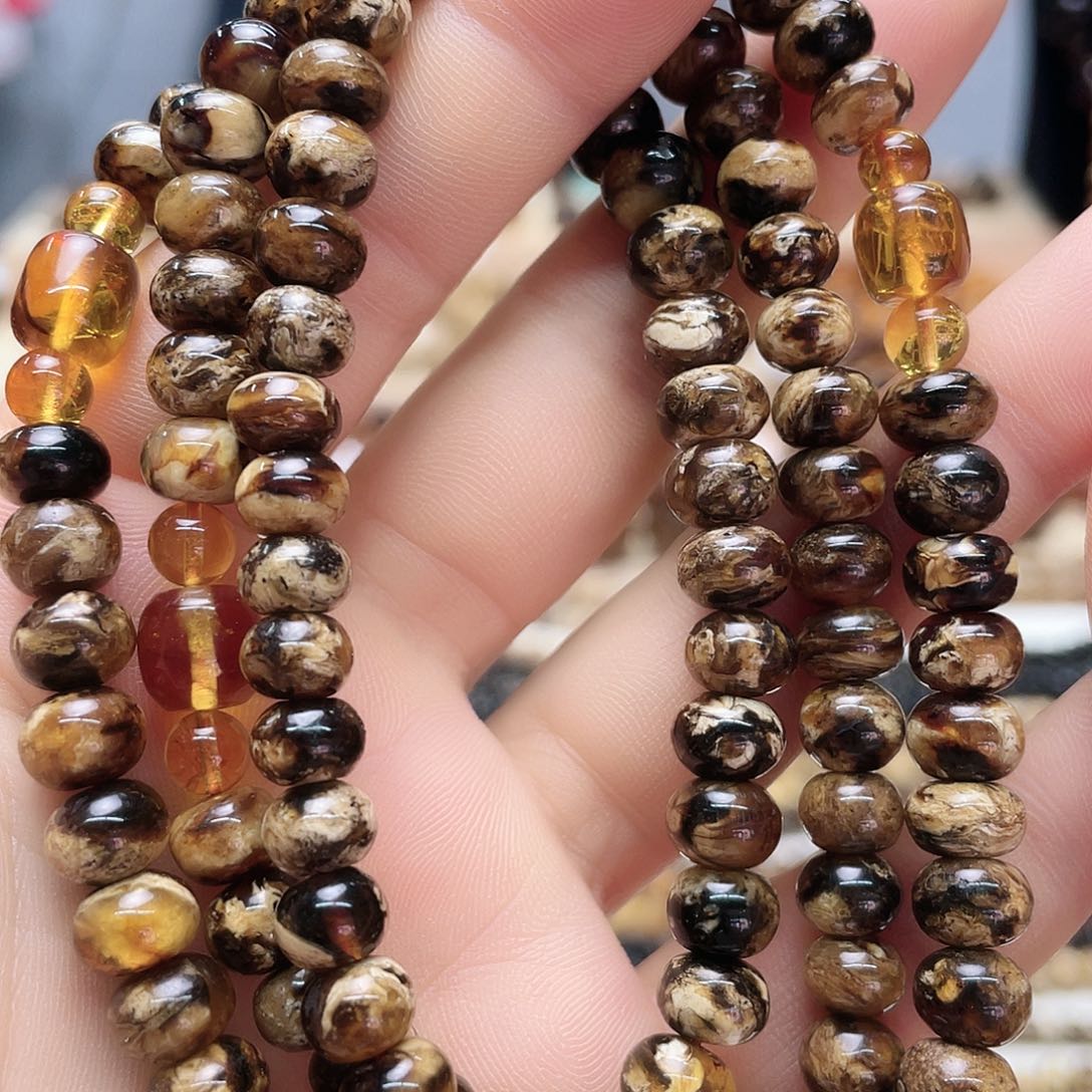 琥珀裸石未镶嵌七10346