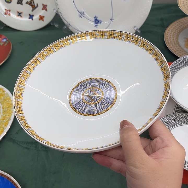 瓷片书斋的主人是一位