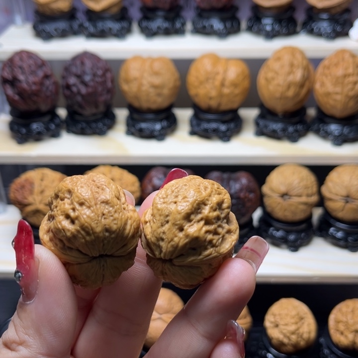 文玩核桃吊坠15w小玉蝉36尺