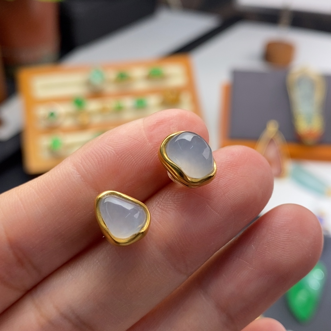 定制翡翠18K金镶嵌耳钉