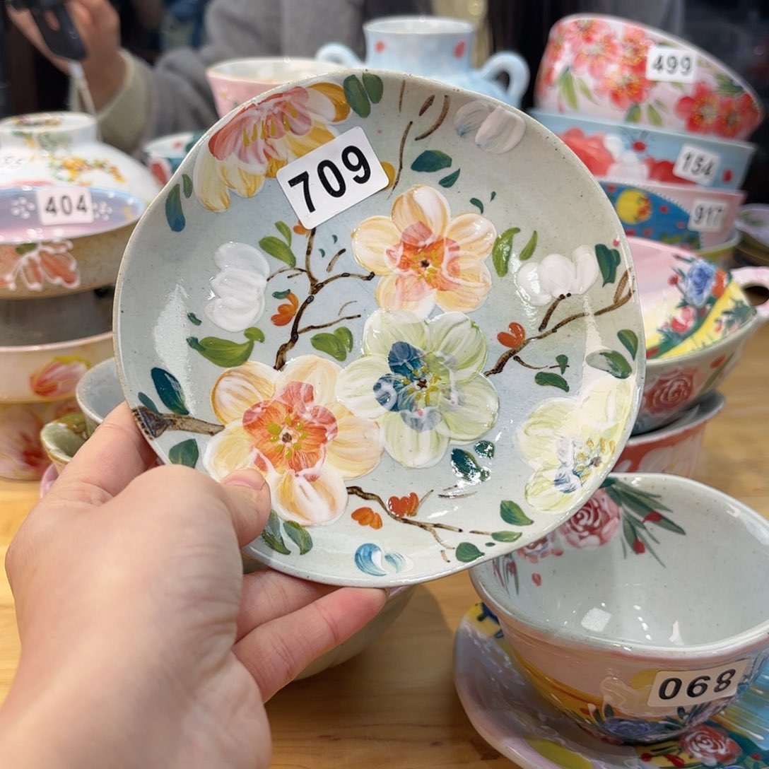 瓷片兔兔哈哈哈哈哈好