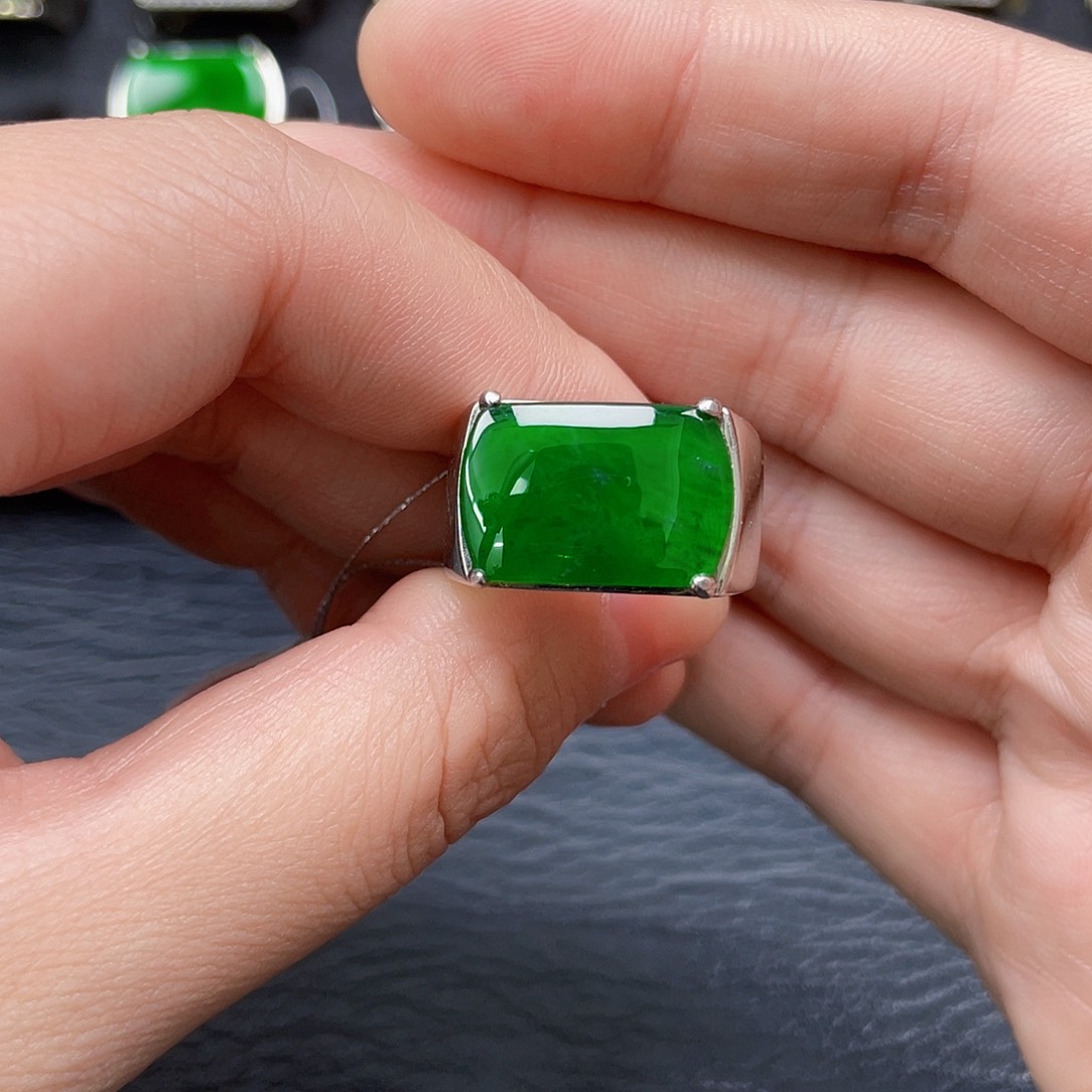 翡翠银S925镶嵌戒指没有运费险0176