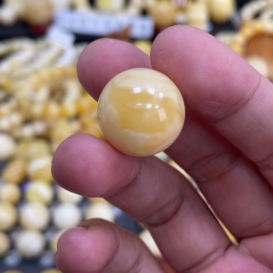 琥珀珠宝奇石未镶嵌18.4mm浓蜡