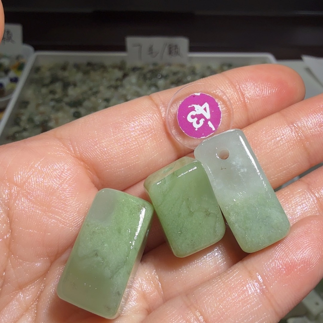 和田玉未镶嵌珠宝奇石