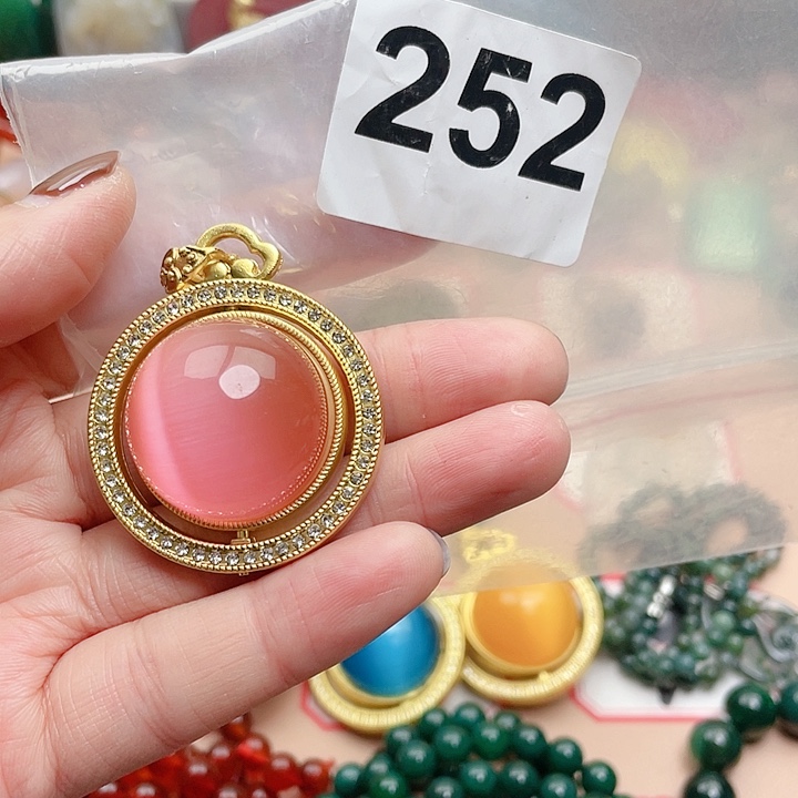 合金颈饰玛瑙/玉髓一*