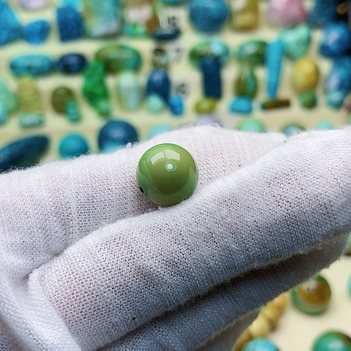 绿松石配饰未镶嵌